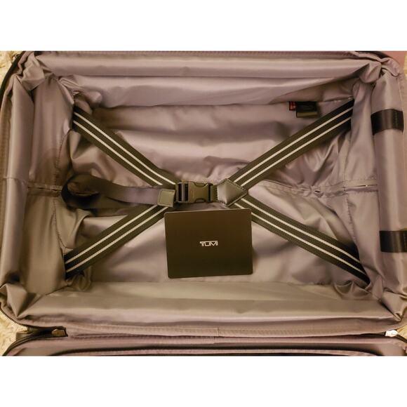 NEW TUMI International Front Pocket Expandable 4 Wheeled Carry-On BLACK GRAPHITE - Picture 10 of 13